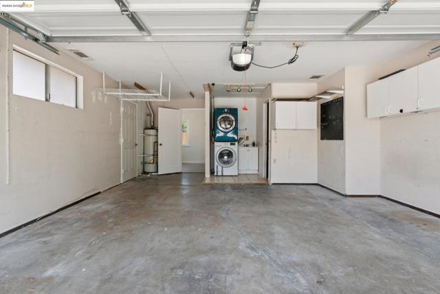 41 Belinda Dr, Pleasant Hill CA: https://media.crmls.org/mediaz/0fb6911a-663d-4e24-9039-2edab85670e6.jpg