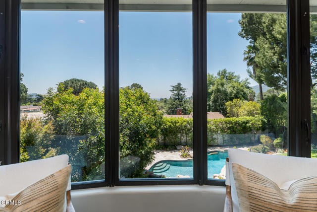 Detail Gallery Image 32 of 75 For 2320 Mountain Ave, La Crescenta,  CA 91214 - 4 Beds | 3/1 Baths