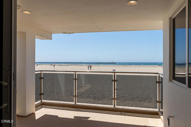 Detail Gallery Image 21 of 42 For 3405 Ocean Dr, Oxnard,  CA 93035 - 3 Beds | 2/1 Baths