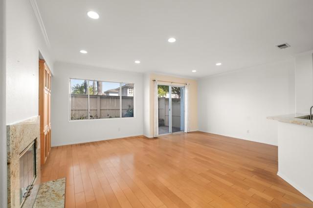 10960 Ivy Hill Dr, San Diego CA: https://media.crmls.org/mediaz/0fb7bbe0-f057-4a10-bce4-83a0e833adc6.jpg