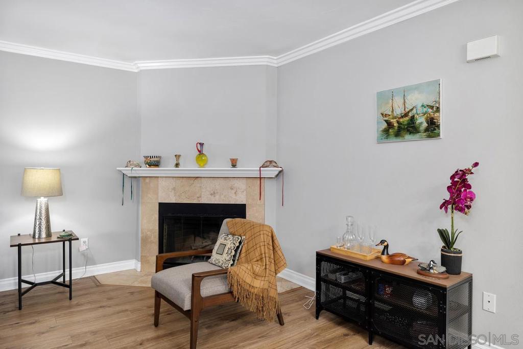 1756 Esssex St - photo 5