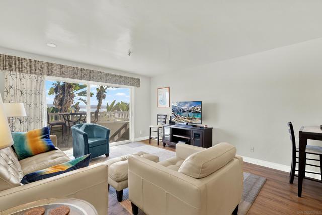 4015 Crown Point Dr, San Diego CA: https://media.crmls.org/mediaz/0fb903a2-295b-4827-9191-d85a456f1f7d.jpg
