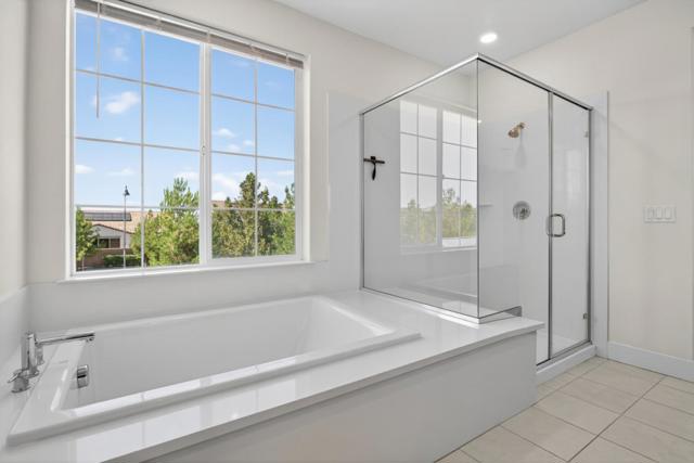 6640 Silverleaf Court, Tracy CA: https://media.crmls.org/mediaz/0fb9b797-3f1b-4cf8-bb71-5ddfe0691e24.jpg