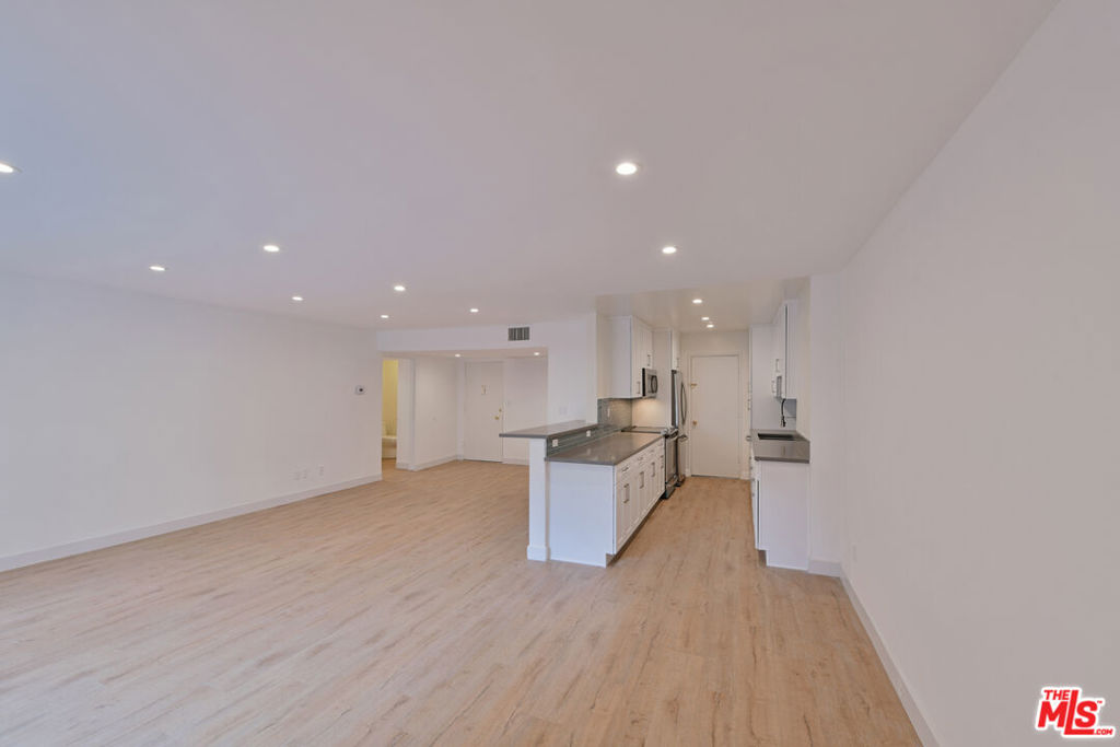 136 S Palm Drive #203