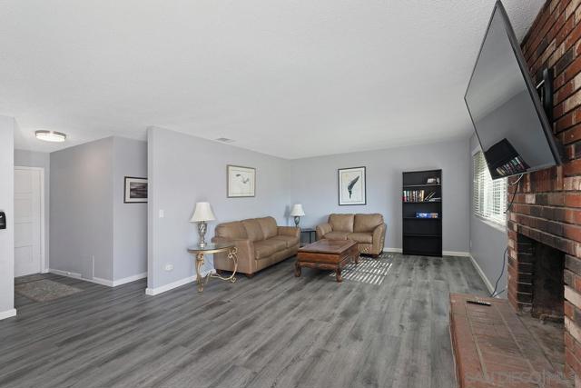 24567 Adams Ave, Murrieta CA: https://media.crmls.org/mediaz/0fba0463-c573-4365-92e3-06ba528afbb2.jpg
