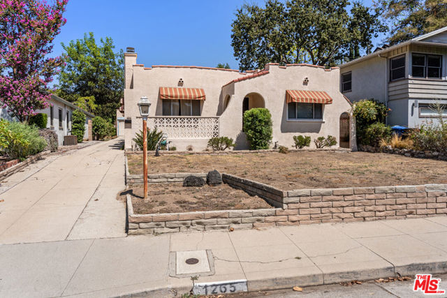 1265 Hill Drive photo 2