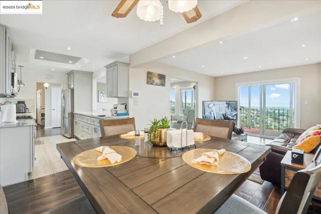 11772 Cranford Way, Oakland CA: https://media.crmls.org/mediaz/0fbb3c83-579d-4b3a-856a-120f7b96b542.jpg