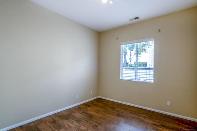 1052 Mountain Ash Ave, Chula Vista CA: https://media.crmls.org/mediaz/0fbbf76d-e84d-4c0b-afb5-e6520c9eb6be.jpg