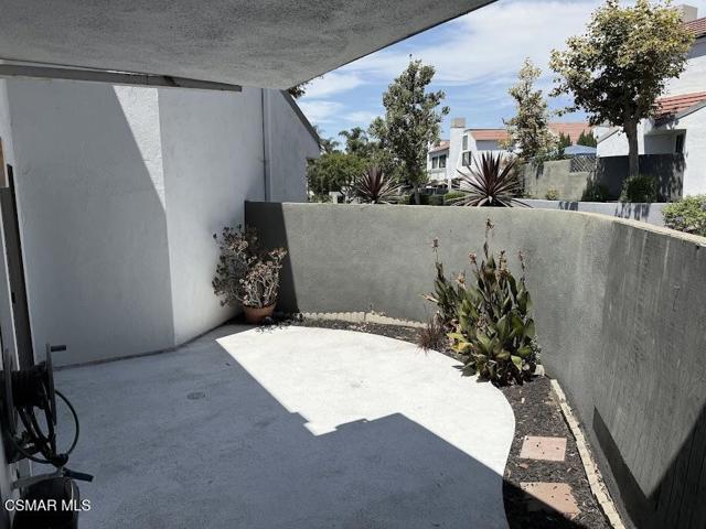 1190 Tivoli Lane, Simi Valley CA: https://media.crmls.org/mediaz/0fbc9f54-49b3-4ee8-b311-1eca3e43e2d6.jpg