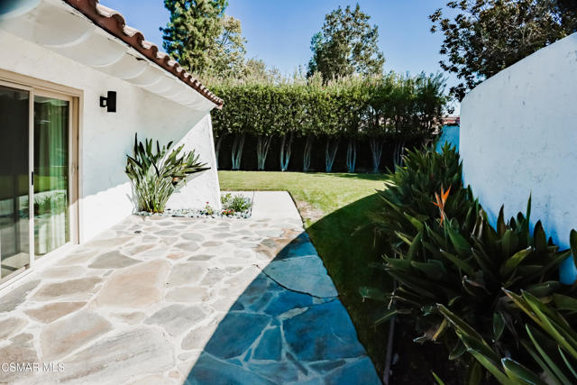 4531 Coolhaven Court, Westlake Village CA: https://media.crmls.org/mediaz/0fbda609-309f-498e-a5f4-35765bf6545c.jpg