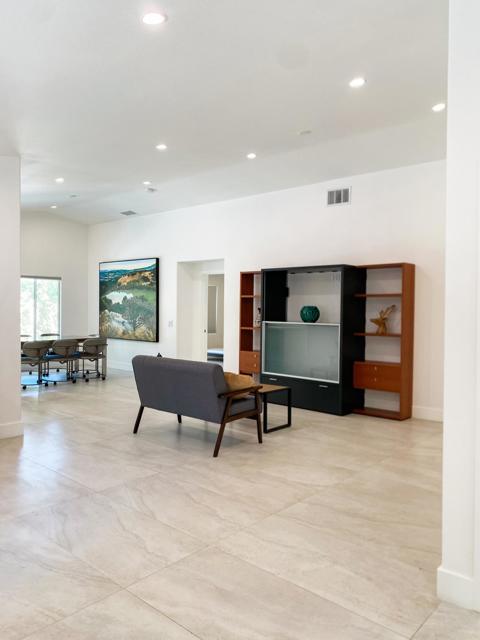 Image 12 of 41 For 49651 Lincoln Drive
