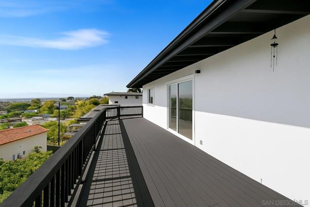 5139 Hilda Rd, San Diego CA: https://media.crmls.org/mediaz/0fbe62f8-3dcd-40bb-9be0-fa8ca749ad72.jpg