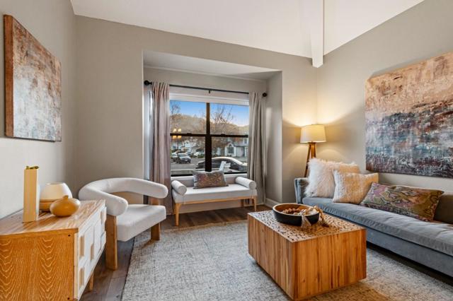 229 Marvilla Circle, Pacifica CA: https://media.crmls.org/mediaz/0fbe7d2a-c4d8-41cf-88e9-722af52c925a.jpg