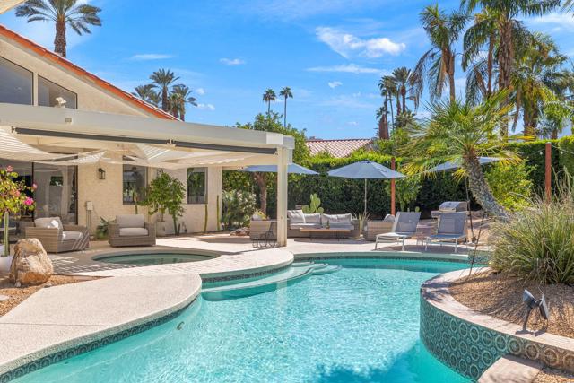 4 Lincoln Place, Rancho Mirage CA: https://media.crmls.org/mediaz/0fbe8957-9ab7-4b75-85aa-f881c9ab2ea4.jpg