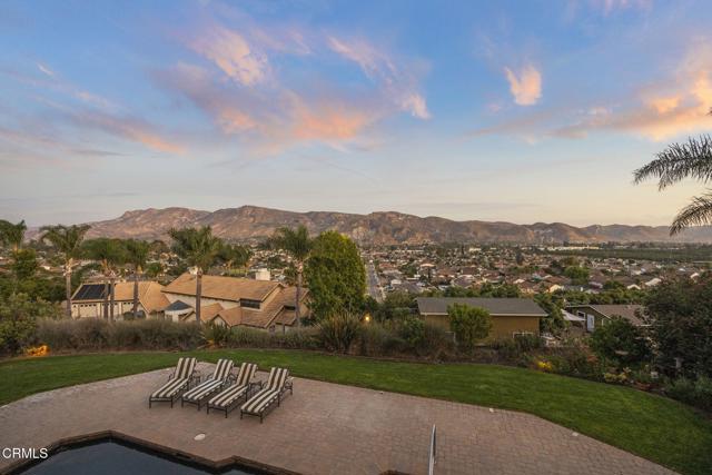 612 Shasta Drive, Santa Paula CA: https://media.crmls.org/mediaz/0fbee9d6-5ea5-4497-9b67-0e0b1706fe47.jpg