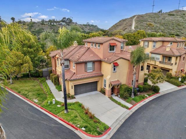 2793 Matera Ln, San Diego CA: https://media.crmls.org/mediaz/0fbf66a9-9286-4633-95d5-f6a734528bda.jpg