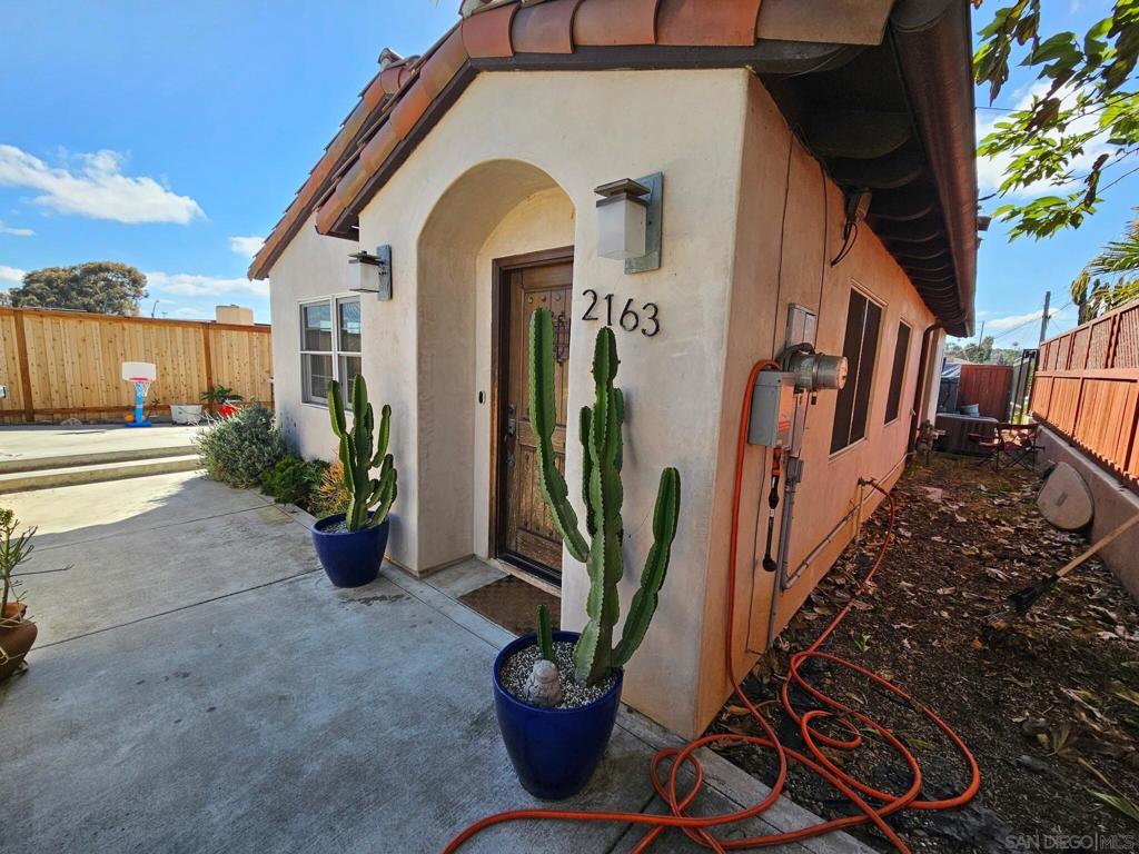 2163 San Clemente