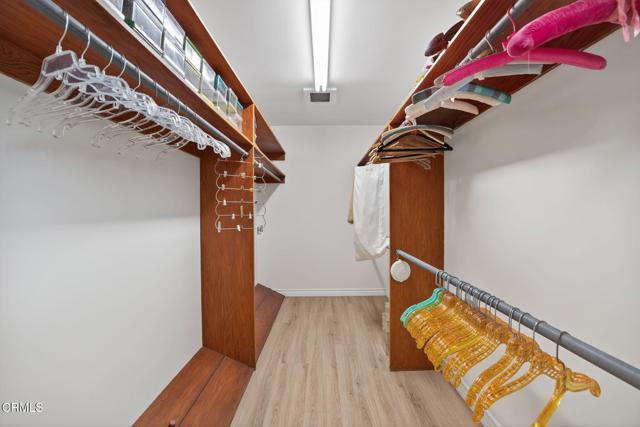 640 Fernwood Drive, Oxnard CA: https://media.crmls.org/mediaz/0fbfeaa3-375a-4711-9dbc-0478bc1ae577.jpg