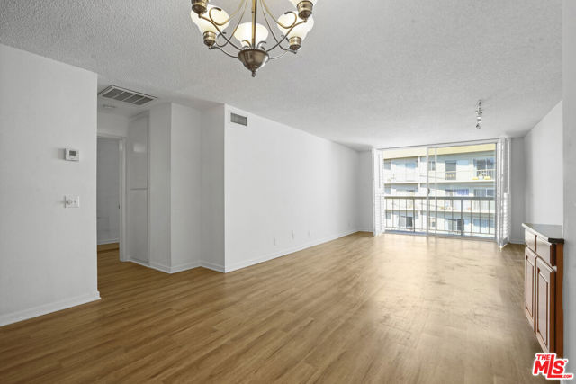 10751 Wilshire Boulevard, Los Angeles CA: https://media.crmls.org/mediaz/0fc12360-fa81-49e7-b7ee-300d470eba29.jpg