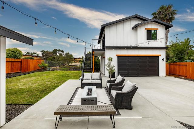 2146 Foster St, Oceanside CA: https://media.crmls.org/mediaz/0fc20912-ac56-499e-94b7-220697d2eafe.jpg