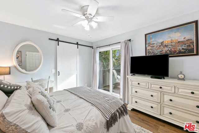 6789 Seawatch Lane, Malibu CA: https://media.crmls.org/mediaz/0fc2aff4-7805-4fcb-8c1e-4fcc399c78a1.jpg