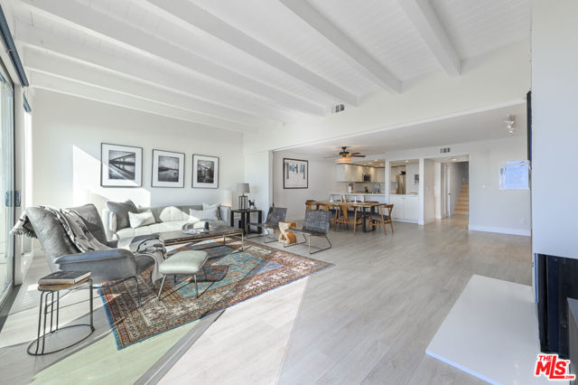 736 Gould Avenue, Hermosa Beach, California 90254, 3 Bedrooms Bedrooms, ,2 BathroomsBathrooms,Condominium,For Sale,Gould,24458361