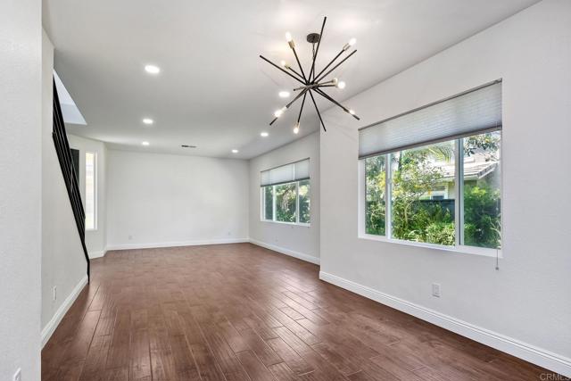 Detail Gallery Image 5 of 26 For 7393 Portage Way, Carlsbad,  CA 92011 - 3 Beds | 2/1 Baths