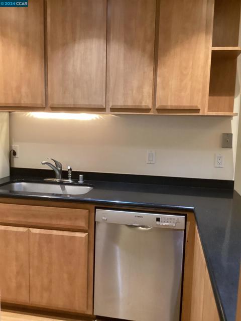 2560 WALNUT BLVD., Walnut Creek, California 94596, 1 Bedroom Bedrooms, ,1 BathroomBathrooms,Condominium,For Sale,WALNUT BLVD.,41068689