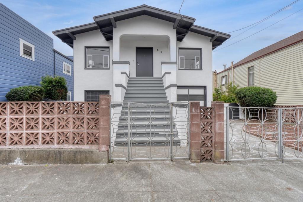 61 Farragut Avenue
