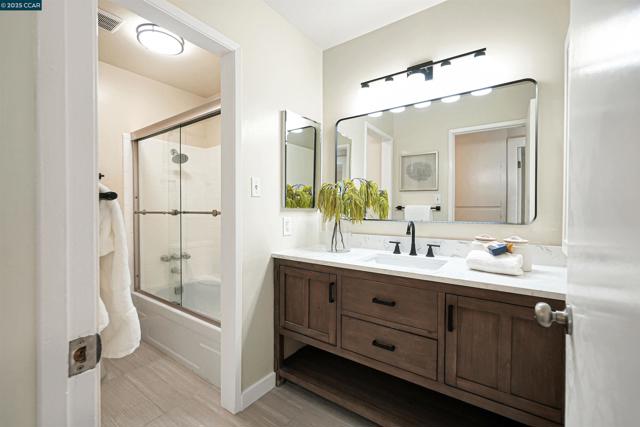 2501 Biscay Way, Walnut Creek CA: https://media.crmls.org/mediaz/0fc57415-606b-49e4-933e-4727e63a2548.jpg