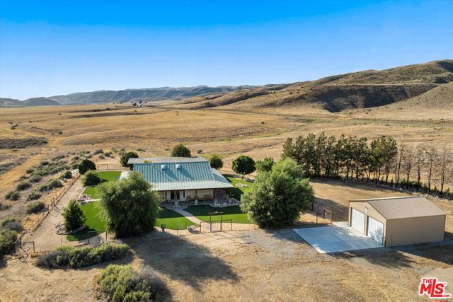 13750 Cuyama Highway, Cuyama CA: https://media.crmls.org/mediaz/0fc5e891-7ec4-44e8-8e55-a59fae00f576.jpg