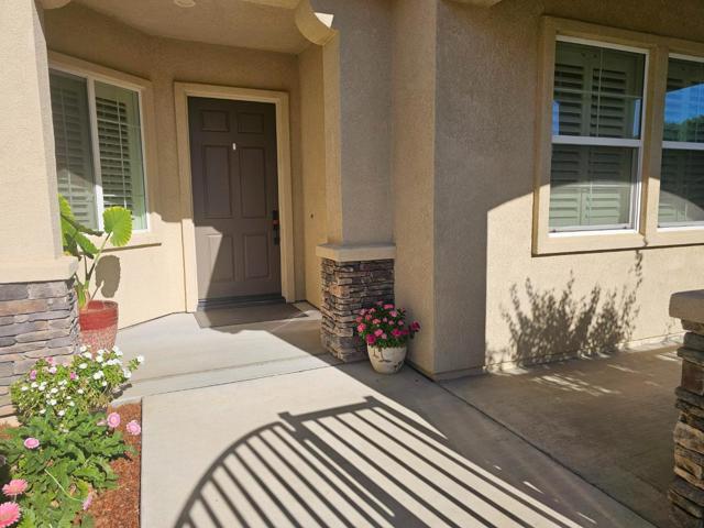 1703 Cobblefield Lane, Los Banos CA: https://media.crmls.org/mediaz/0fc6679a-54c1-4582-9bc0-7928484fd0a7.jpg