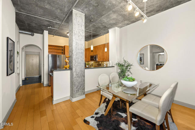 840 E Green Street, Pasadena CA: https://media.crmls.org/mediaz/0fc6c5d5-d95b-4032-bea4-f612f5f149b8.jpg
