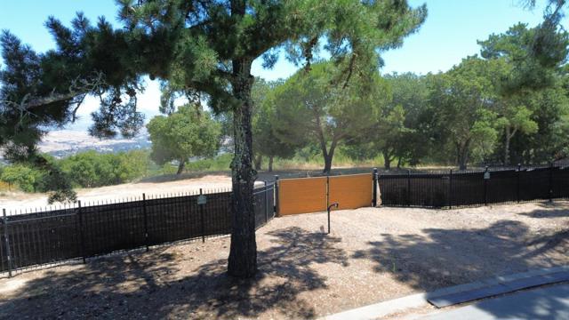 12167 Saddle Road, Carmel Valley CA: https://media.crmls.org/mediaz/0fc768f5-0a7d-42c7-bf3c-a7a8484178e5.jpg