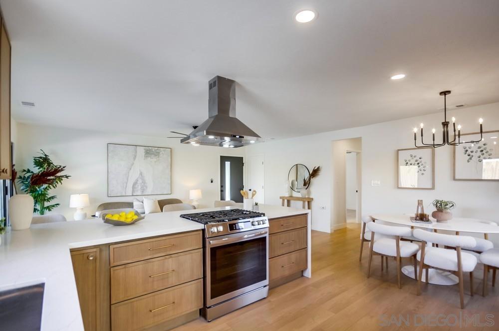 MLS #250043783SD image #9