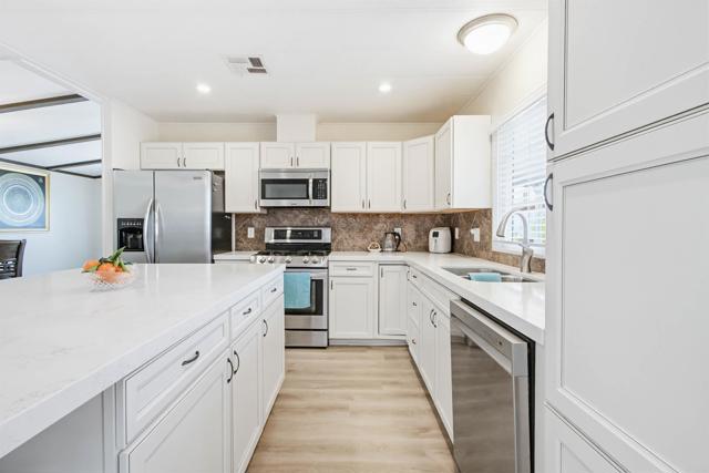 Detail Gallery Image 23 of 67 For 200 N El Camino Real #410,  Oceanside,  CA 92058 - 2 Beds | 2 Baths