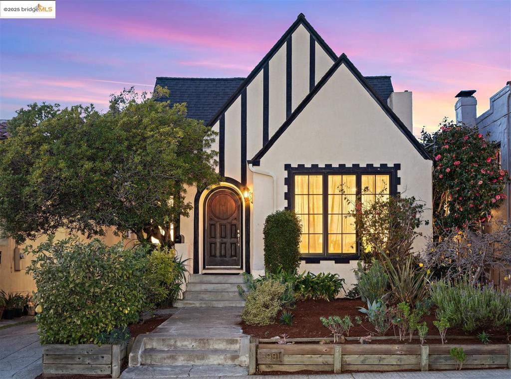 3991 Forest Hill