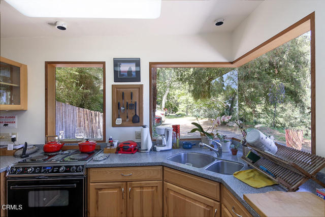 633 Norumbega Drive, Monrovia CA: https://media.crmls.org/mediaz/0fca4314-4eb0-4f15-81d5-d8bfe6026018.jpg