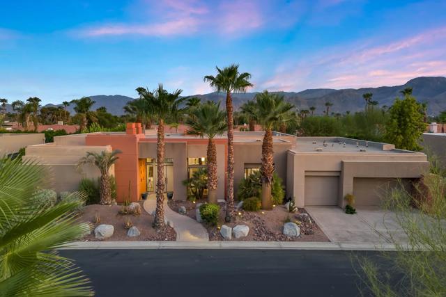 12 Boulder Lane, Rancho Mirage CA: https://media.crmls.org/mediaz/0fcb182e-ade9-4a89-9dac-b84cf7ffb442.jpg