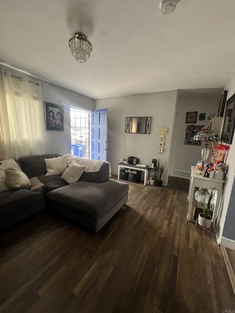 539 45 S 36th Street, San Diego CA: https://media.crmls.org/mediaz/0fcb281b-9a19-4324-be04-5f7f588b9e9d.jpg