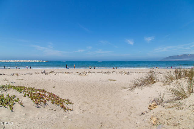 Detail Gallery Image 49 of 53 For 1215 Anchors Way Dr #124,  Ventura,  CA 93001 - 3 Beds | 2 Baths