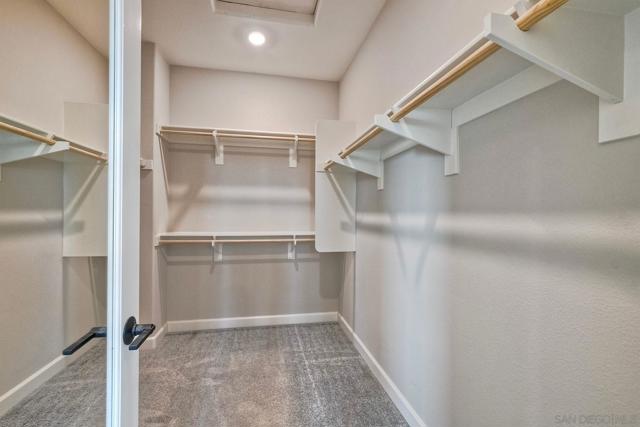 1097 Delpy View Point, Vista CA: https://media.crmls.org/mediaz/0fcbd322-cd53-4eda-b405-edd0409ecdd9.jpg