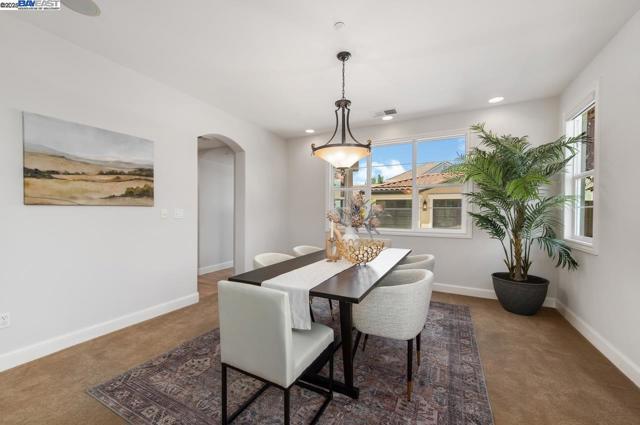 5640 Carnegie Way, Livermore CA: https://media.crmls.org/mediaz/0fcc4040-5c83-48d8-86bf-e84bd7758909.jpg