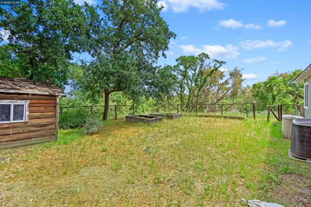 1810 Meadow Lane, Walnut Creek CA: https://media.crmls.org/mediaz/0fcc5c9b-52f5-46be-bdb7-cd34999789c0.jpg