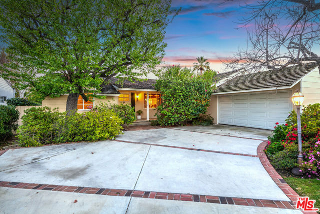 5102 Gaviota Avenue photo 3