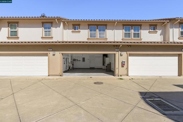 113 Carmel St, San Pablo CA: https://media.crmls.org/mediaz/0fccb118-8780-45ed-aa8d-dd0278934549.jpg
