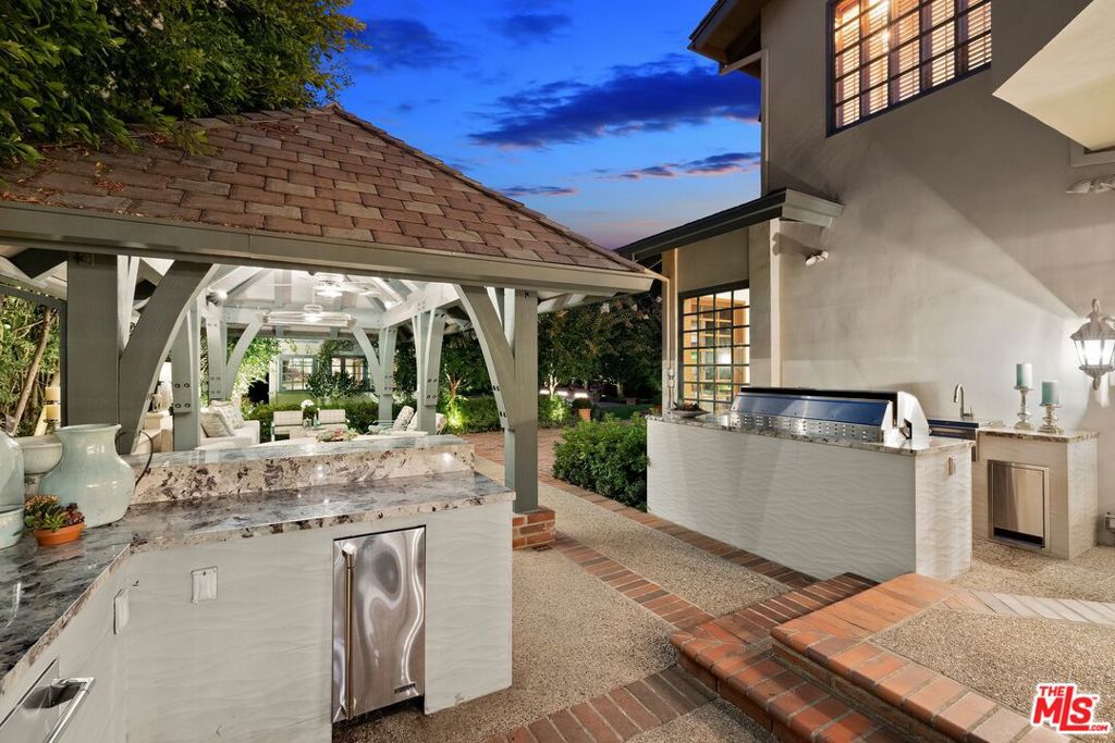 MLS #25488325 img 23