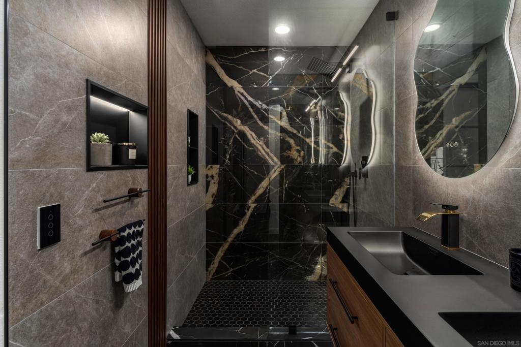 MLS #250042589SD image #32