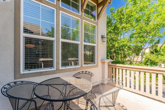 40252 Bonica Rose Terrace, Fremont CA: https://media.crmls.org/mediaz/0fce7e29-f8d2-476a-929c-c30aa90c954c.jpg