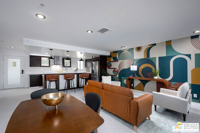 588 E San Lorenzo Road #204, Palm Springs, CA 92264